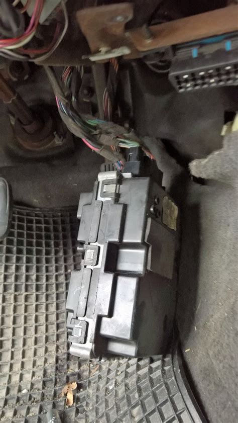 2005 Crown Victoria Lighting Control Module 的图像结果