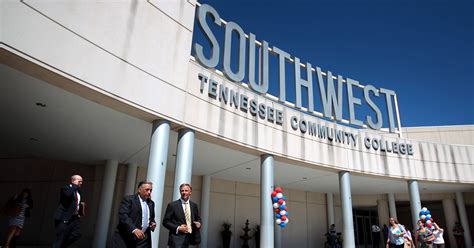 Two of Tracy Hall's vice presidents out at Southwest Tennessee ...