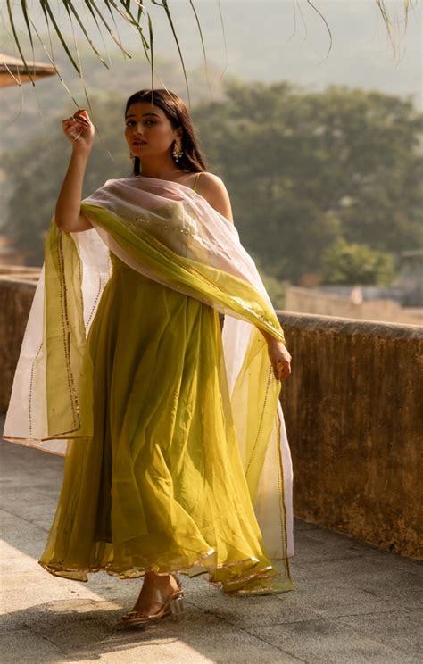 Sitara Green & Pink Shaded Suit Set – Tashi Jaipur