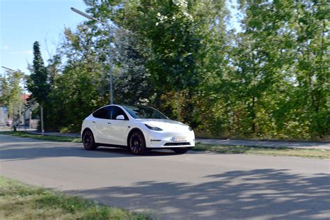 Das Tesla Model Y Performance aus Berlin im Test! – autofilou
