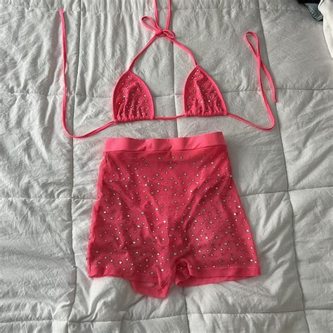 iheartraves two piece set - worn three times - timeless - Depop