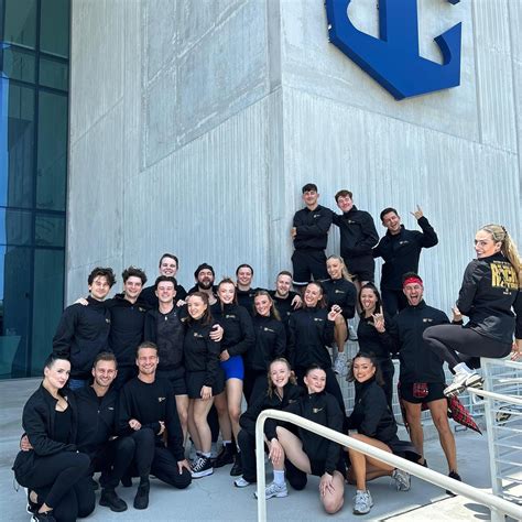 Elliott Brady | This cast and this show the past 4 weeks I have fallen in love with this show ...