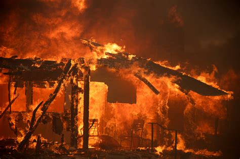 California Wildfires in Ventura County Burns Homes and Prompts ...