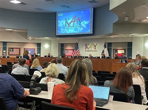 Katy ISD expands book banning policy, grants board power to ban books