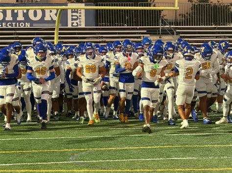 QB Domenico Doran leads Bishop Amat football past Loyola - Whittier ...