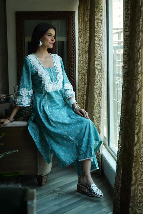 Chic Crochet Neck Kurta Sets | Kasha Hai Boutique