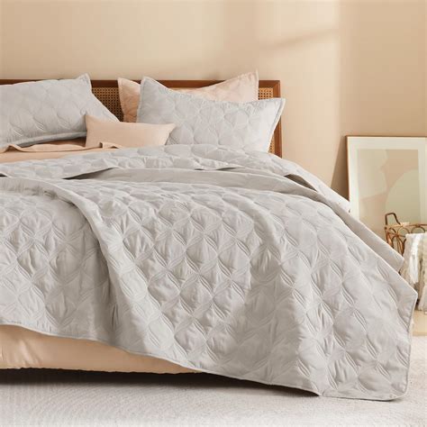 Amazon.com: Litanika Oversized King Quilt Bedding Set, 128x120 Inch ...