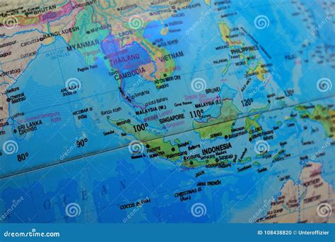 World Globe Map Asia 的图像结果