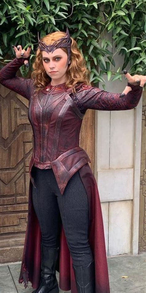 Scarlet Witch | Scarlet witch costume, Scarlet witch cosplay, Elizabeth ...