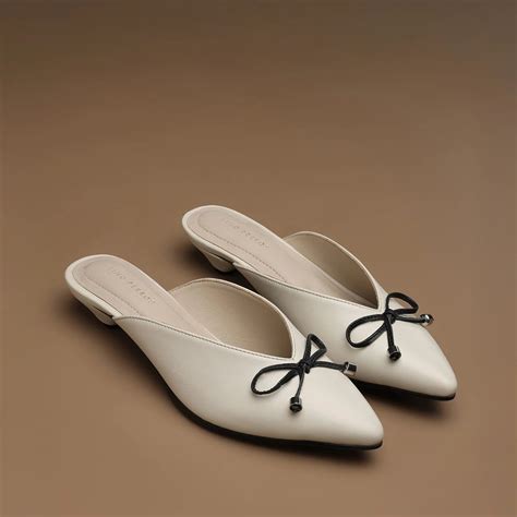 Buy Hepburn Icon Beige Heels | Lino Perros