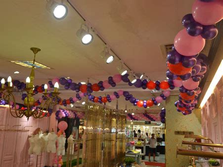 服装店铺气球装饰 服装店活动气球布置【成都喜悦气球】