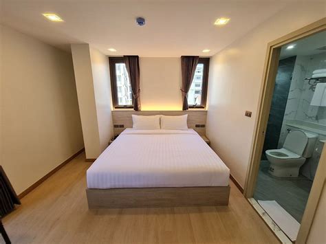 THANA WISUT HOTEL (Bangkok) - Hotel Reviews, Photos, Rate Comparison ...