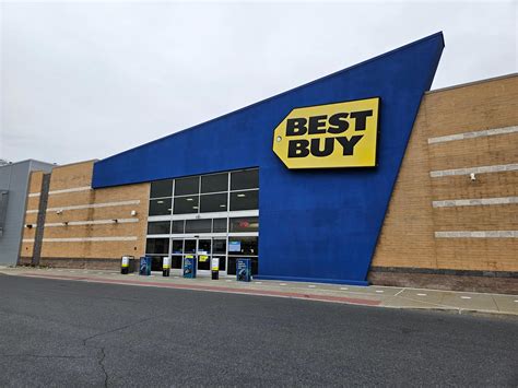 Black Friday store hours 2024: What time do IKEA, TJ Maxx, Gap, Burlington and more open?