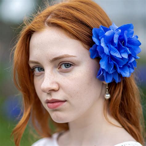 Color grade multiple images simultaneously