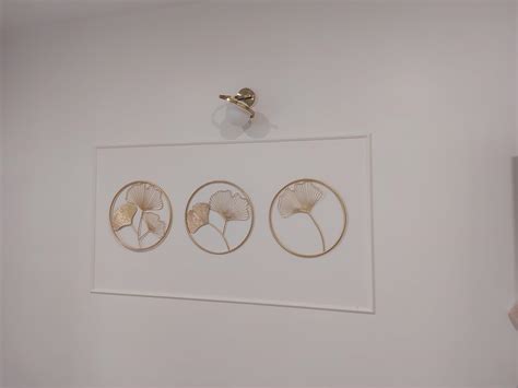 DSH CRAFTING YOUR CURIOSITY Metal Round Shaped Beautiful Leaf Wall ...