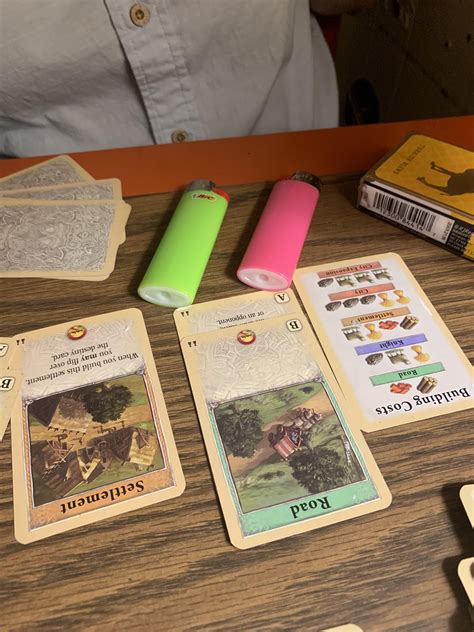 Hiding while we played cards at the bar : r/cosmoandwanda