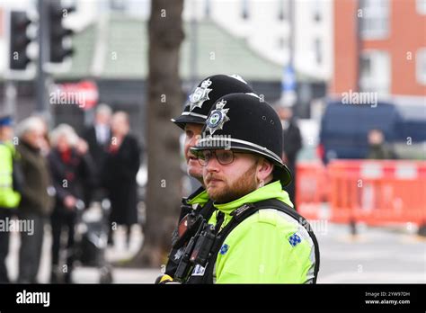 Police 的图像结果