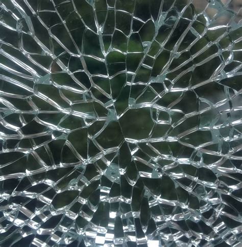 如何判断中空钢化玻璃碎裂的原因以及碎裂后责任的归属问题_自爆_进行_杂质