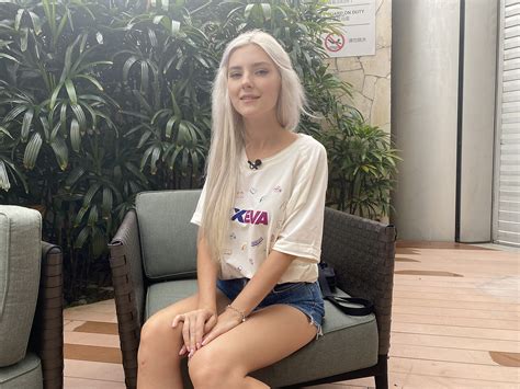 Eva Elfie โผล่ร่วมงาน TI11 แชะรูปกับโปร DOTA2 พร้อมเผย 2 ผู้เล่นที่หล่อโดนใจที่สุด – CatDumb ...