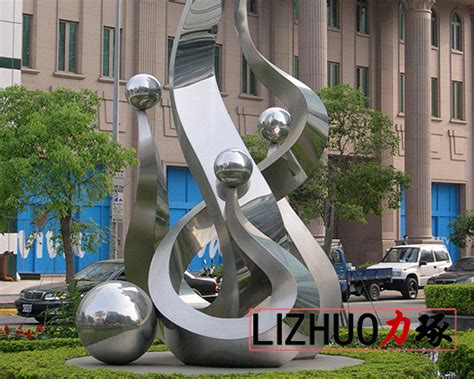 不锈钢雕塑的基本介绍_公司动态_连云港艺之峰环境艺术工程有限公司