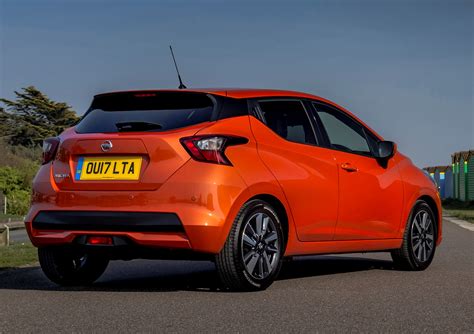 Autos Hatchback Nissan at Holly Mellott blog