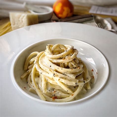 Pasta cacio e pepe al profumo d’arancia - La luna sul cucchiaio