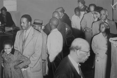 Black Person Voting 的图像结果