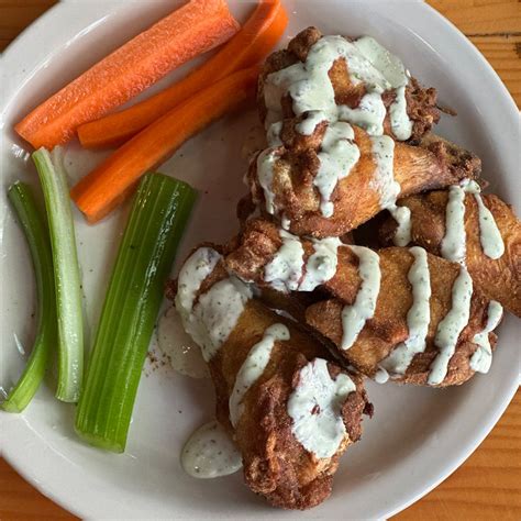 Zesty Ranch Packet Wings at Backwoods Brewing Company in Portland, OR ...