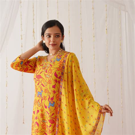 Buy Yellow Neck Embroidered Kurta Set with Dupatta | Rustorange