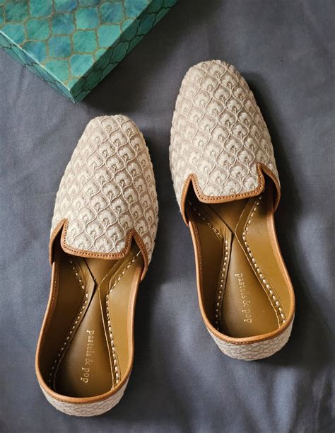 Punjabi Jutti for Men | Handcrafted Jutti - Pastels & Pop