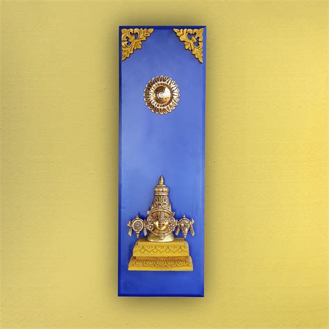 Beautiful Brass Idol of Lord Venkateshwara in Wooden Frame – Kaareegaree