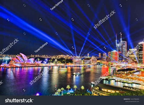 High-Rise Building Painting 的图像结果