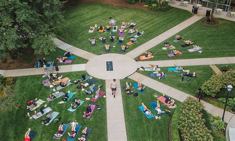 Vinhausa - FREE Power Yoga with Live DJ, Harold Washington Library ...
