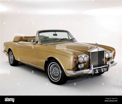 1975 Rolls Royce Corniche convertible Stock Photo - Alamy