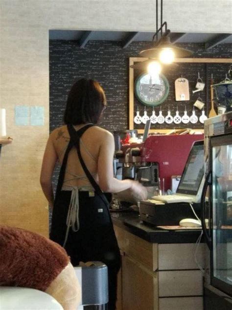 泰国C罩杯咖啡馆店员「加奶」不加钱！网友：什么C罩杯！这是我见过最大杯的了！ – RedChili21