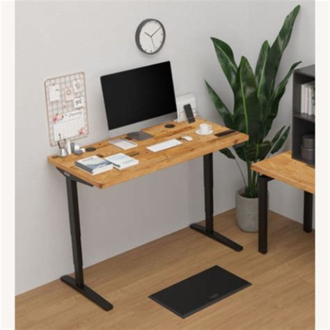 UPLIFT Standing Desk - AptDeco