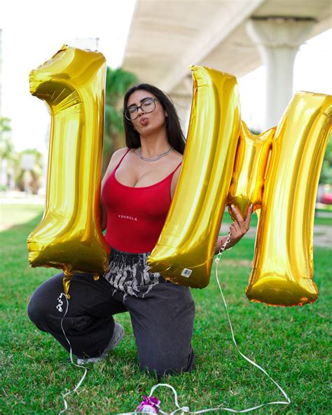 VANESSA LEGROW | 1 MILLION. i’m sorry WHAT ???? I have honestly been ...