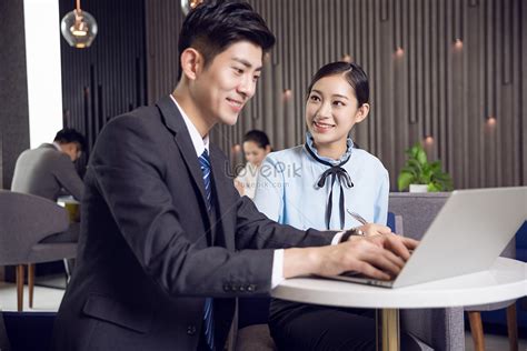 Online FB Business Team Pic 的图像结果