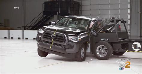 Ford Crash-Test IIHS 的图像结果