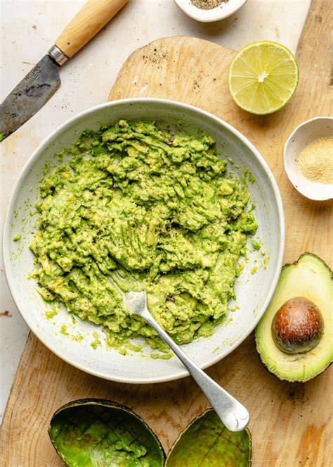 Avocado Toast with Eggs (4 Ways) | Gimme Delicious