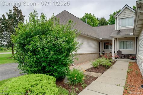 61001 Evergreen Ct, South Lyon, MI 48178 | Homes.com