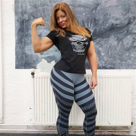 Mia Sand (missmiafit)