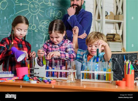 Science Class Elementary School 的图像结果