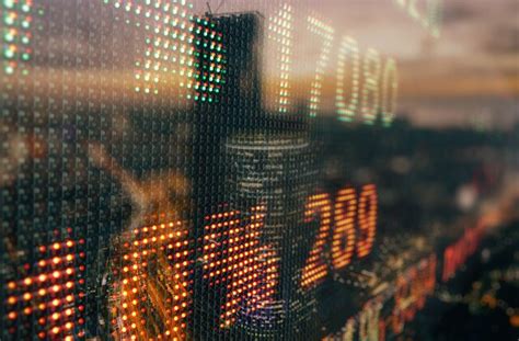 7 Tips for Investors When the Yield Curve Inverts