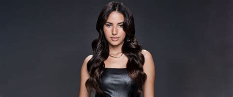 Get Stunning Locks: Top Benefits of Using Hair Serums | TRESemmé