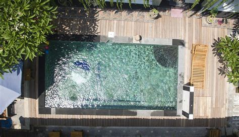 PUJI HOUSE ONE (Bali/Legian) - Inn Reviews, Photos, Rate Comparison ...
