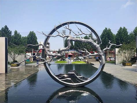 河池厂家生产雕塑玻璃钢游戏人物雕塑 - 八方资源网