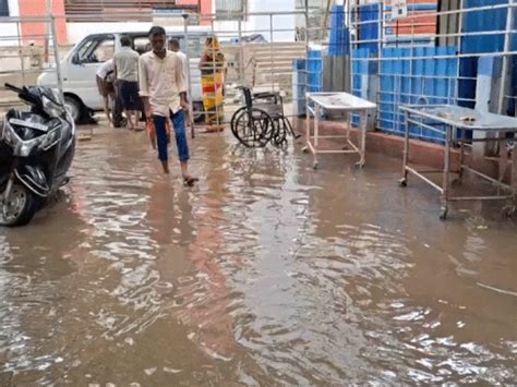 Heavy rain hits Patna & 6 districts, alert in 24: Lightning kills woman ...