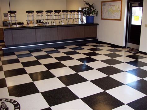 Checkerboard Vinyl Flooring: A Stylish And Durable Flooring Choice ...