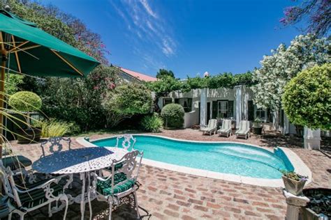 BUITEN VERWAGTEN GUEST HOUSE (Graaff-Reinet) - Guesthouse Reviews ...